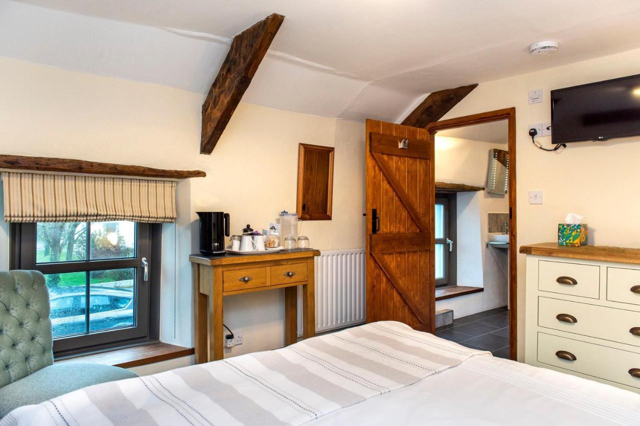 The White Cottage B&B Saint Teath Extérieur photo
